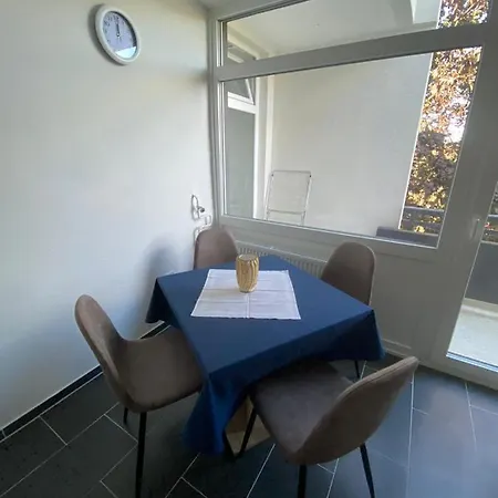 Moderne, Gemutliche Ferienwohnung Oberstadt Mit Wlan Und Parkplatz For Business And Family アパート マインツ