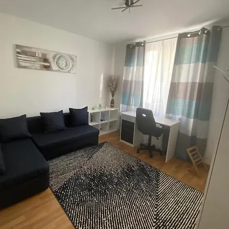 Moderne, Gemutliche Ferienwohnung Oberstadt Mit Wlan Und Parkplatz For Business And Family アパート *