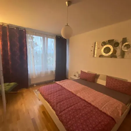 Moderne, Gemutliche Ferienwohnung Oberstadt Mit Wlan Und Parkplatz For Business And Family * マインツ